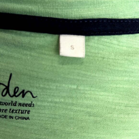 Boden Light Lime Green V-Neck Eyelet Lace Short Cap Sleeve T-Shirt Size S - Picture 8 of 15